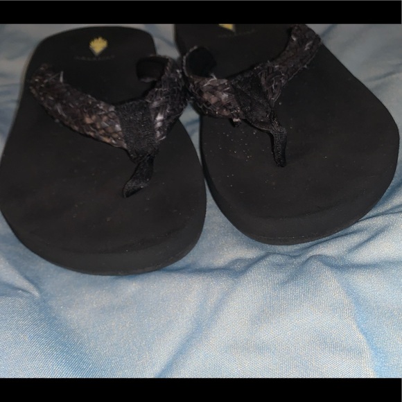 VOLATILE BLACK Braided flip flop sandals womens size 6 - Picture 9 of 10